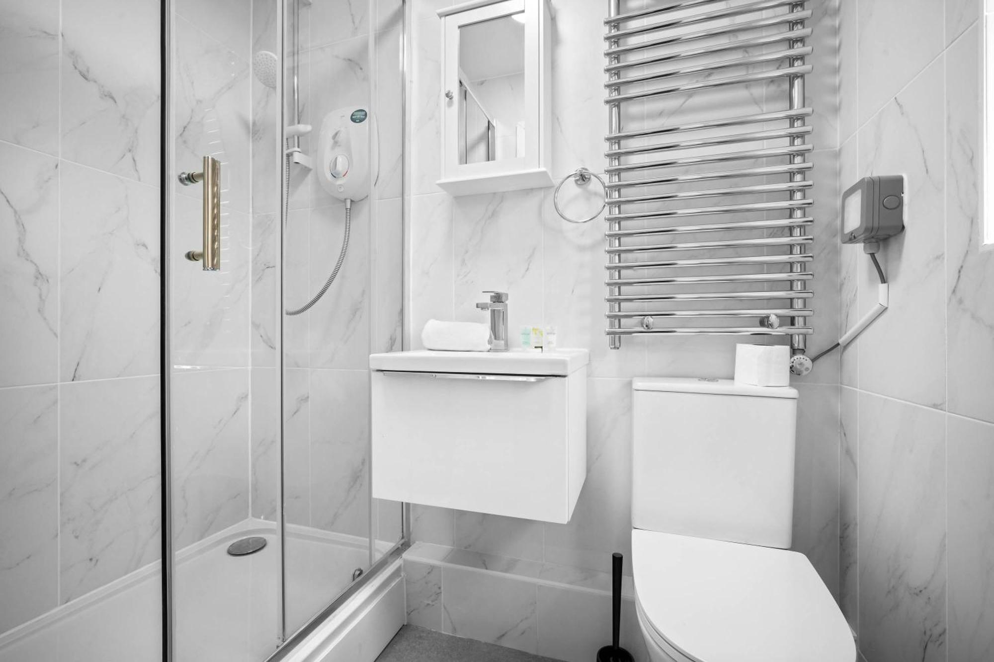 Luxury 3 Bedroom Apartment - Terrace - Near City Centre - Wifi - Smart Tv 1Mr เบอร์มิงแฮม ภายนอก รูปภาพ