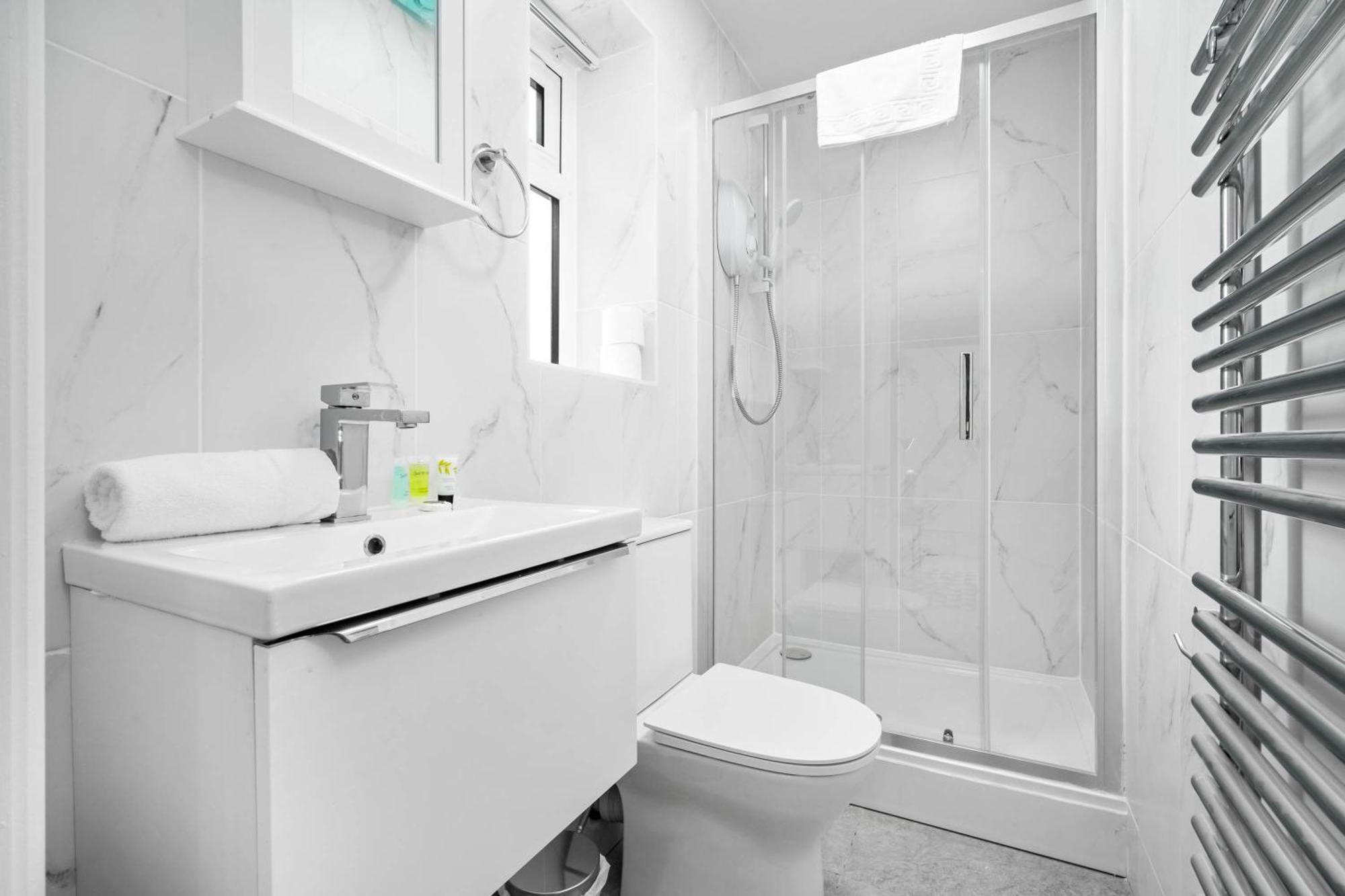 Luxury 3 Bedroom Apartment - Terrace - Near City Centre - Wifi - Smart Tv 1Mr เบอร์มิงแฮม ภายนอก รูปภาพ
